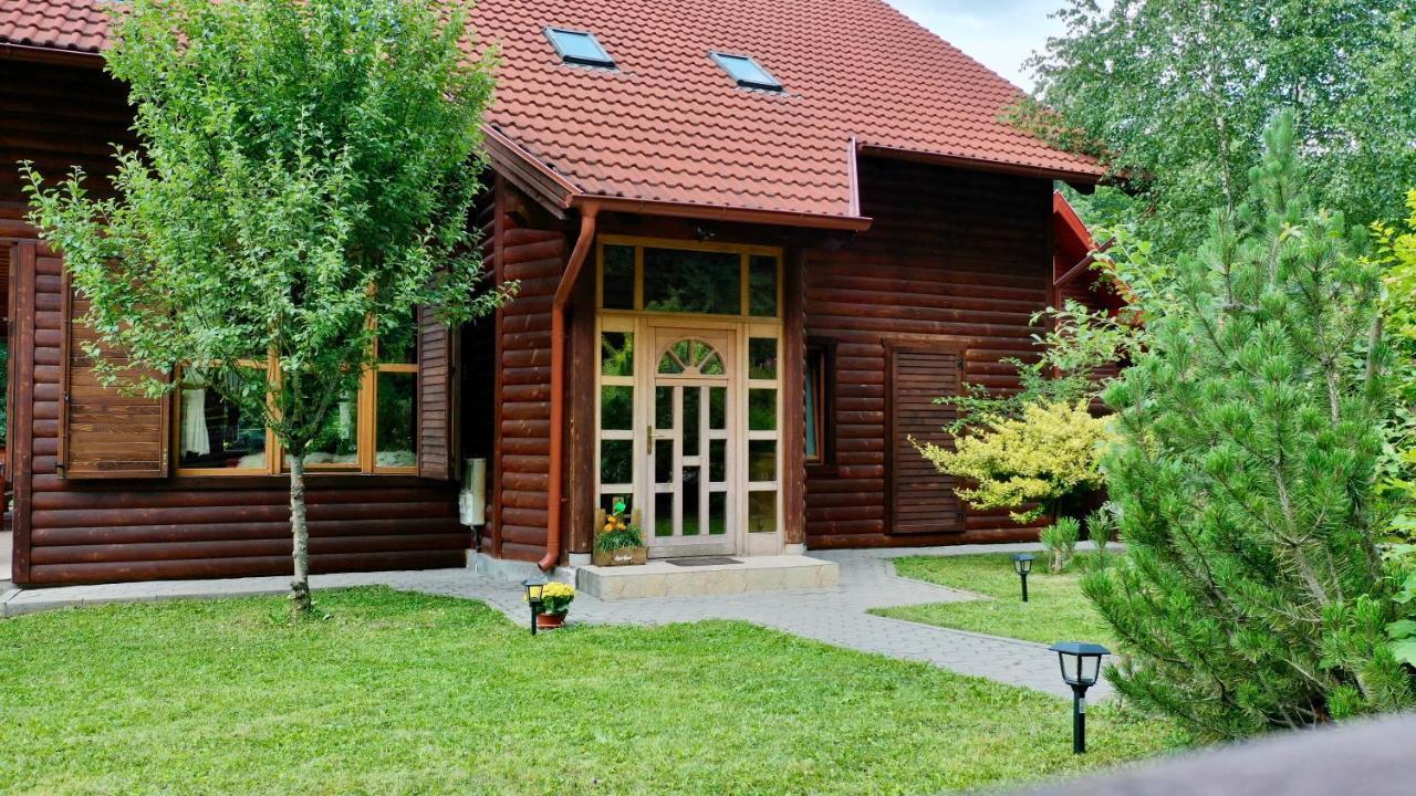 Platan Vendeghaz Villa Izvoare  Eksteriør billede